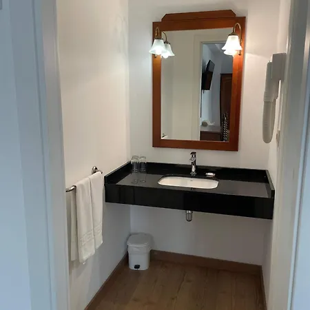 Amandi Hotel 3*